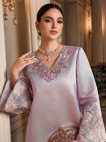 Al Najma Women's Floral Embroidered V-Neck Long Sleeve Elegant Arabic Dress Kaftan Jalabiya Dress - Mauve Purple - View 7
