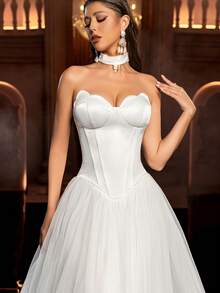 Glamrae 极简白色缎面撞色网纱露肩花瓣荷叶边束身胸衣，修身鱼尾裙摆连衣裙，女士婚纱，正式场合礼服 - 白色 - 查看 1