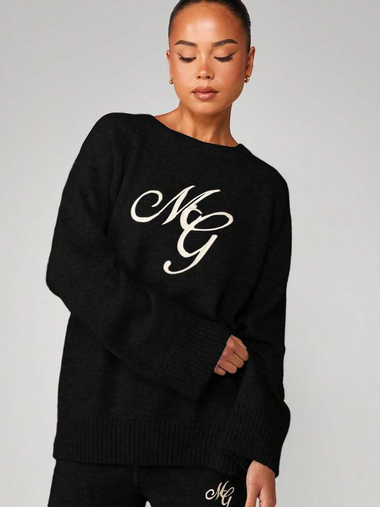 MISSGUIDED Oversized Embroidered Knit Jumper With Long Sleeves And Relaxed Fit For Casual Winter Comfort