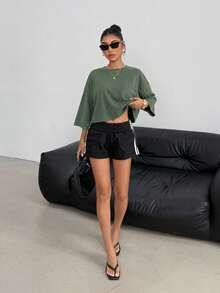 SHEIN EZwear 女士复古军绿色落肩短款T恤，休闲夏季风格。 - 軍綠色 - 查看 6