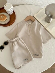 SHEIN 2pcs Kids Boys Casual V-Neck Short Sleeve Shirt And Shorts Set - Apricot - View 4