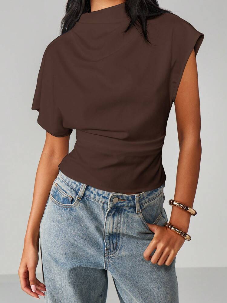 MISSGUIDED Mock Neck Short Sleeve Top With Fitted Waist Design For Casual Everyday Wear