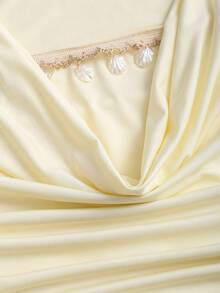 Sweetra Women's New Design Sense High Street Elegant Strapless Sexy Slim Fit Elegant Vacation Shell Ruffle Versatile Comfortable Outdoor Yellow Strapless Scoop Neck T-Shirt, Spring/Summer - Yellow - View 4