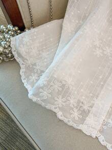 GlowEve CURVE Áo kiểu nữ cỡ lớn thanh lịch với họa tiết ren thêu, cài cúc phía trước, vạt áo bất đối xứng, thích hợp cho mùa xuân/hè. - trắng - Xem 7