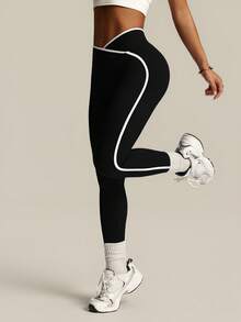 Women's Seamless Contrast Color Yoga Leggings - Black - View 3