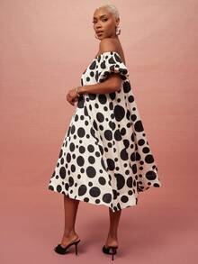 Vixey 波点露肩A字中长连衣裙