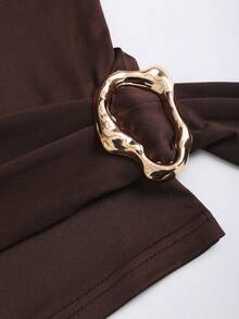 SHEIN Sweetro Women's New Design Sense High Street Elegant Layered Retro Texture High-End Minimalist Slim Fit Strapless Off-Shoulder Asymmetrical Brown T-Shirt Top, Spring/Summer - Brown - View 5