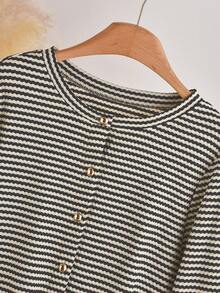 CosyJoli 大码女式休闲T恤，条纹上衣，纽扣上衣，女士外出服，女士休闲装，金属纽扣上衣，条纹长袖棉质上衣，女士可爱长袖上衣，春季必备 - 灰色 - 查看 3