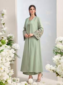 Al Najma 女士花卉刺绣拼接长袖优雅长袍 - 綠色 - 查看 2