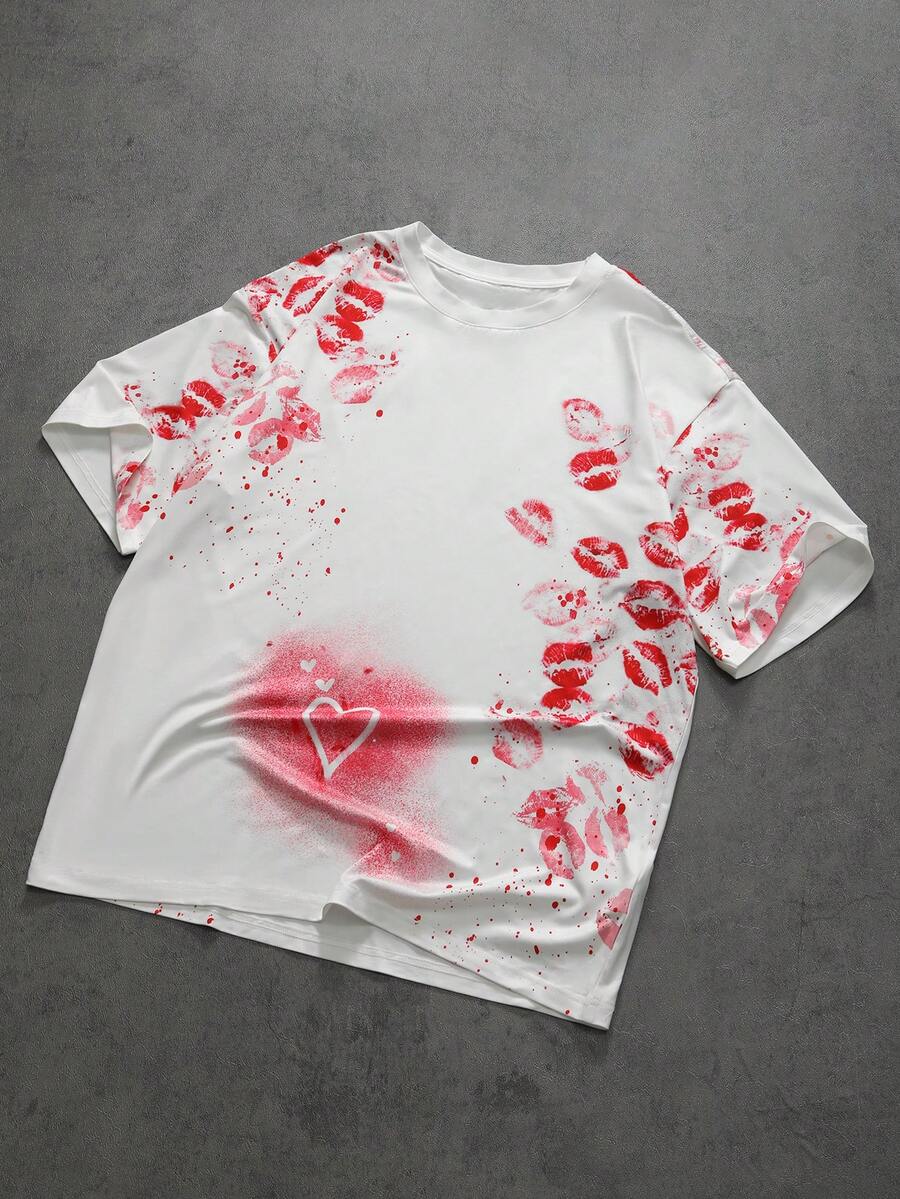 Manfinity EMRG 男士情人节红唇印花短袖圆领T恤，休闲百搭，适合度假、用餐、日常约会等场合，简约百搭的设计，自穿或送礼皆宜。 - 白色 - 查看 1