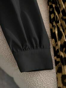 Franclia 女士优雅收腰修身豹纹褶裥连衣裙，适合办公室和通勤穿着。 - 黑色 - 查看 5