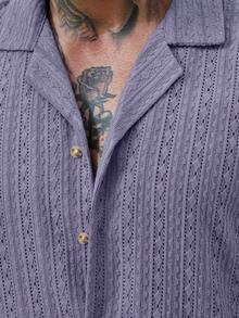 Manfinity RSRT Bộ 2 áo sơ mi cài nút khoét lỗ và quần short màu trơn cho nam, trang phục thường ngày cho chồng khi đi nghỉ, thích hợp cho kỳ nghỉ, bãi biển, giải trí hàng ngày, trang phục mùa hè - Màu tím - Xem 3