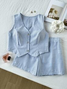 SHEIN EZwear 大码夏季休闲条纹背心短裤套装，适合毕业季、返校季、秋冬季教师穿着。