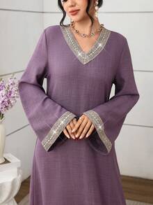 Al Najma Solid Color V-Neck Loose Long Sleeve Elegant Ribbon Decor Everyday Dress - Purple - View 3