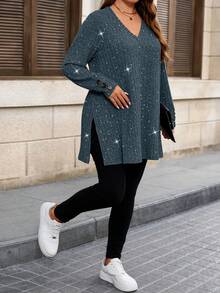EMERY ROSE Blusa casual y cómoda de manga larga con cuello en V, botones decorativos y estampado de salpicaduras de polvo en unicolor y acanalado para mujer de talla grande - Celeste - Ver 5