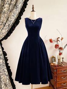 Vintamour Vintage Elegant Women's Dress With Pockets Velvet Pearl Chain Party Holiday Cocktail Dress Fall Clothes For Women Halloween Costumes Winter Clothes Christmas Winter Dress Women Autumn Clothes For Women Halloween Clothes For Women Christmas Clothes For Women Christmas Party Dress New Year Dress Thanksgiving Outfit For Women Elegant Dresses For Party - Royal Blue - View 2