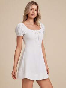 WESTFADE 蝴蝶结前襟圆领泡泡袖后背褶皱修身喇叭迷你连衣裙 - 白色 - 查看 3