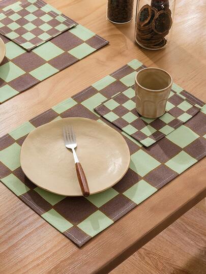 Nordic Style Simple Green Plaid Pattern Home Placemats (1/2/4 Packs), Suitable For Dining Tables, Cafes, Outdoor Terraces In The Spring Sun, Balconies And Garden Picnics Decoration. Thickened Imitation Linen Material, Exquisite Texture, Suitable For All Seasons, Washable, Ideal Gift. 30x45cm