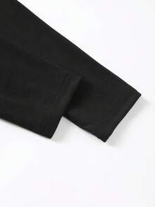 Rovax Áo thun nữ dài tay cổ tròn ôm dáng họa tiết trái tim đính đá, màu đen. - màu đen - Xem 5