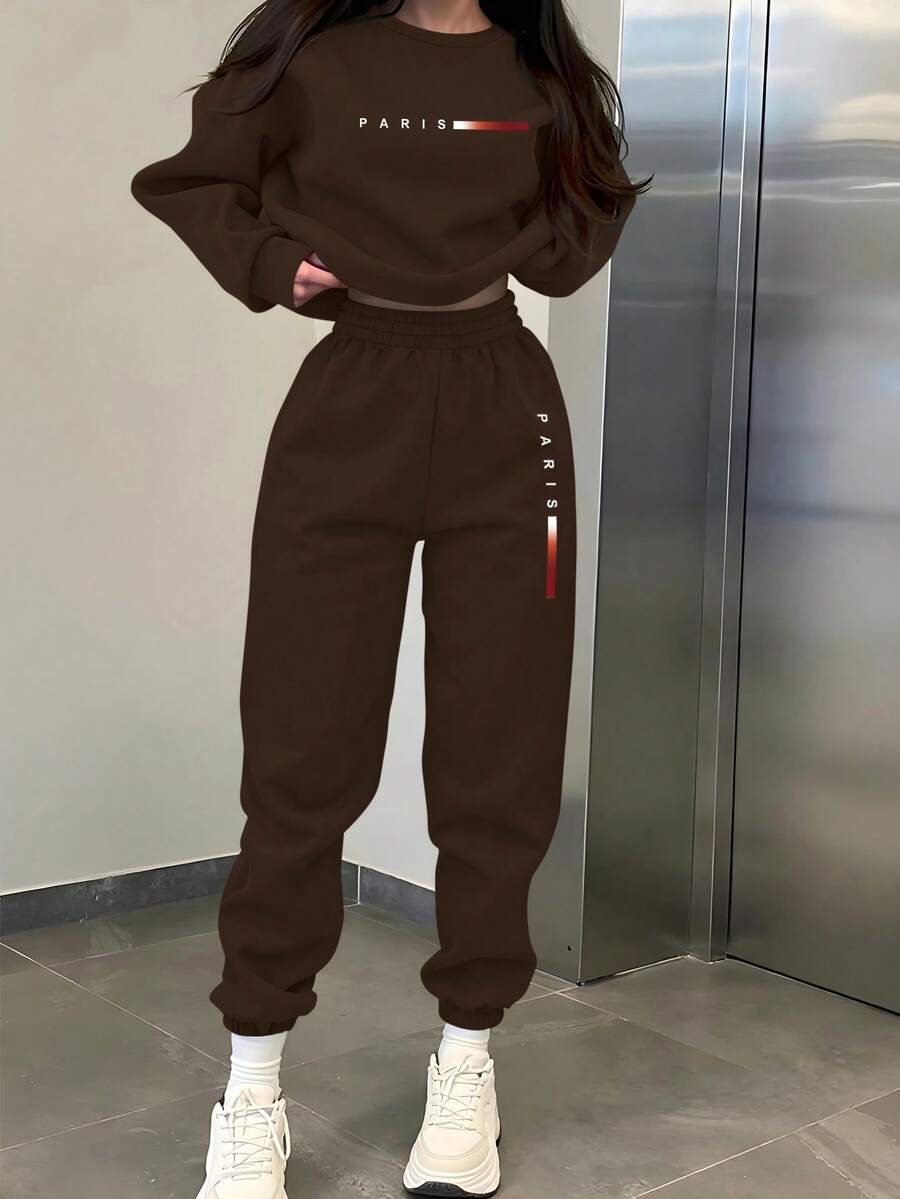 SHEIN BamGlam 巴黎简约数码印花正面休闲舒适百搭女士羊毛运动衫和裤子套装 - 咖啡棕 - 查看 1