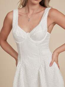 WESTFADE 心形镂空束腰无袖A字中长连衣裙 - 白色 - 查看 4