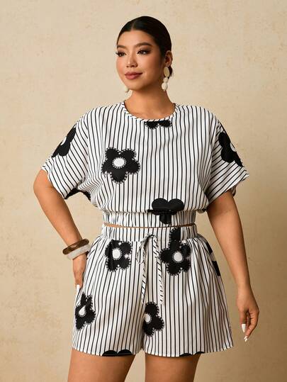 Travachic Plus Size Women Floral Striped Batwing Sleeve Shirt And Shorts Casual 2 Piece Set Summer Vacation Outfits Printed Two-Piece Set, Beach Holiday Outfit, Business Casual Suit