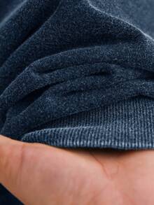 CosyJoli 春季大码休闲V领水洗雪花刺绣长袖套头T恤 - 藏蓝色 - 查看 6