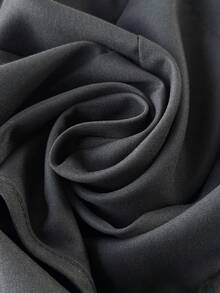 SHEIN EZwear 1 pieza Conjunto de chaleco negro de cuello en V de talla grande y 1 pieza Conjunto de pantalones cortos con cintura elástica, para graduación, regreso a la escuela, atuendos de maestras en otoño/invierno - Negro - Ver 12
