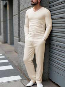 Manfinity Homme 男士V领纯色罗纹长袖T恤搭配抽绳腰袋长裤，休闲成熟套装 - 米色 - 查看 5