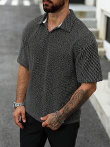 Manfinity Homme Áo Polo kẻ sọc dáng rộng dành cho nam giới trưởng thành, kiểu áo sơ mi . - Màu xám đen - Xem 1