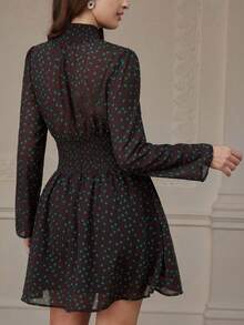 Revavyn 撞色印花雪纺立领抽绳腰A字长袖优雅浪漫女装 - 咖啡 - 查看 2