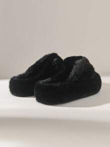 Solecia Women's Fashionable Fluffy Platform Home Slippers - Black - View 3