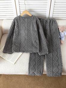 Girls Cute Bear Embroidered Jacquard Fleece Cozy Pajama Set - Grey - View 2