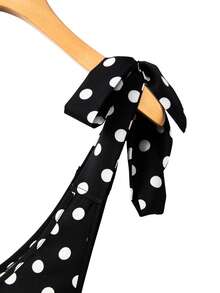 GlowEve CURVE 大码复古优雅波点印花V领无袖修身长连衣裙，配小蝴蝶结 - 春季连衣裙、夏季女装、复活节女装、浪漫连衣裙、约会连衣裙 - 黑與白 - 查看 6