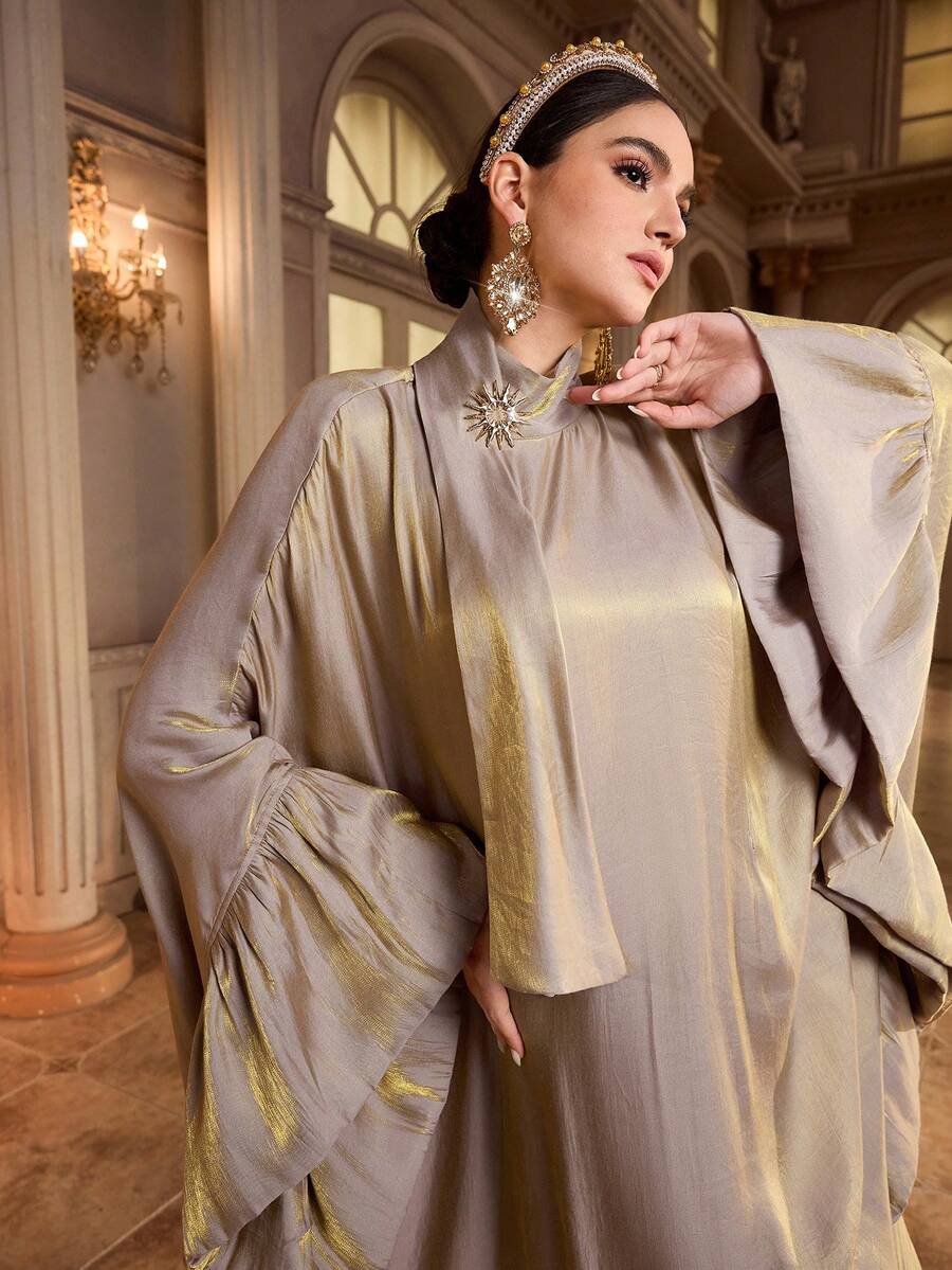 Al Najma 女士纯色高领荷叶边拼接蝙蝠袖宽松阿拉伯风格连衣裙 - 黑色 - 查看 1