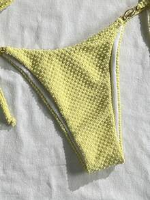Swim Mod 女士夏季沙滩套装，纯色提花面料吊带性感比基尼套装，饰有贝壳金属装饰 - 黃色 - 查看 5