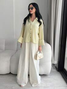 Solavon 女士纯色落肩长袖单排扣休闲宽松衬衫 - 鵝黃色 - 查看 3