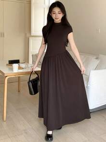 Teen Girl Brown Knit Round Neck Short Sleeve Casual Fitted A-Line Dress Brown Dress Simple Dress Long Dress Elegant Dress Women Dress - Brown - View 5