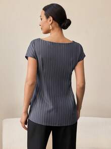 MaterniWear 孕妇条纹船领蝙蝠袖短袖侧打结优雅上衣 - 灰色 - 查看 9
