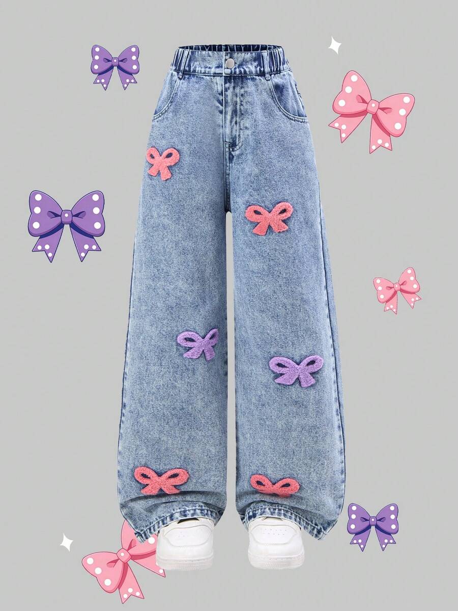 少女可爱风牛仔裤，复古浅蓝色牛仔布，饰有蝴蝶刺绣，宽松直筒版型，面料柔软舒适，适合日常穿着、上学和通勤，春夏秋冬皆宜。 - 淺色水洗藍 - 查看 1