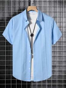 Manfinity CasualCool Kemeja Pria Kasual Polos Kancing Depan Lengan Pendek - Biru - View 3