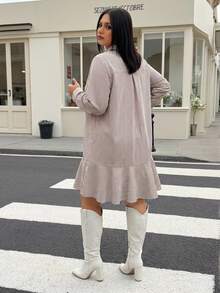 SHEIN LUNE 加大码红白条纹休闲宽松短款长袖连衣裙，圣诞节连衣裙，感恩节连衣裙，冬季连衣裙，条纹迷你连衣裙，必备单品，日常休闲装，秋季连衣裙，乡村休闲假日装扮，假日派对连衣裙 - 紅白色 - 查看 2