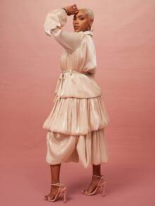 Vixey 象牙色欧根纱半开襟灯笼袖层叠泡泡下摆中长连衣裙