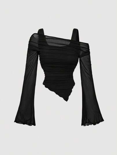 SHEIN MOD Plus Size Burgundy Asymmetric Hem Flared Sleeve T-Shirt,Punk,Korean Style,Back To School,Teacher Outfits For Women,Office Outfits For Women,School Clothes,Western Wear Women,Vintage,Brunch Outfits For Women,Basic Tops,Old Money,Streetwear Women,Goth