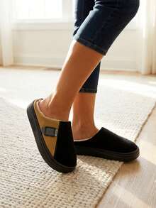 Unisex pantuflas de forro afelpado hebilla decorativa punta cerrada estilo acogedor para uso en casa pantuflas - Negro - Ver 4