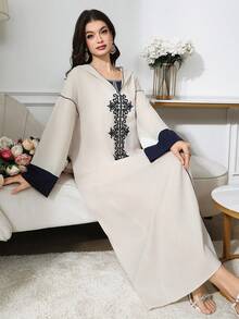 Al Najma 女士花卉刺绣落肩长袖休闲连帽长袍连衣裙 - 杏色 - 查看 4