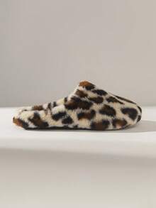 Solecia Women's Leopard Print Casual Warm And Comfortable Slippers - Beige - View 1