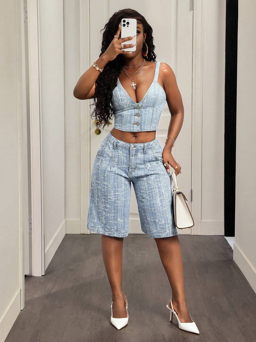 Slaydiva 女士Y2K单排扣时尚牛仔吊带背心，浅蓝色修身蓝色上衣，适合度假、休闲外出、情人节等场合。 - 淺色水洗藍 - 查看 1