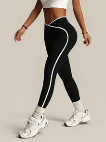 Women's Seamless Contrast Color Yoga Leggings - Black - View 6