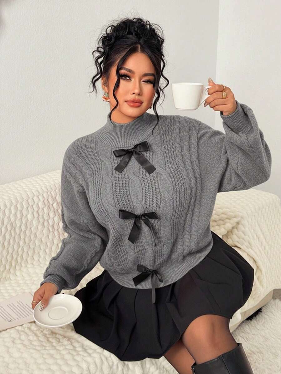 Elenzga Sweater Leher Bulat Wanita Ukuran Besar dengan Hiasan Pita - Grey - View 1